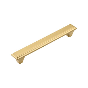 Brass-tone straight square bar pull with a grooved edge, 154 mm.