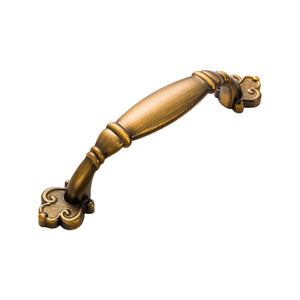 Bar pull with a tapered spindle grip and scrollwork end plates, variant #11, 96 mm.