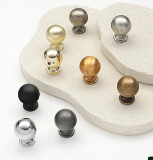 Alloy Neoclassical Cabinet Pulls & Knobs - Black Finish Hardware - Light Silver / 1pc