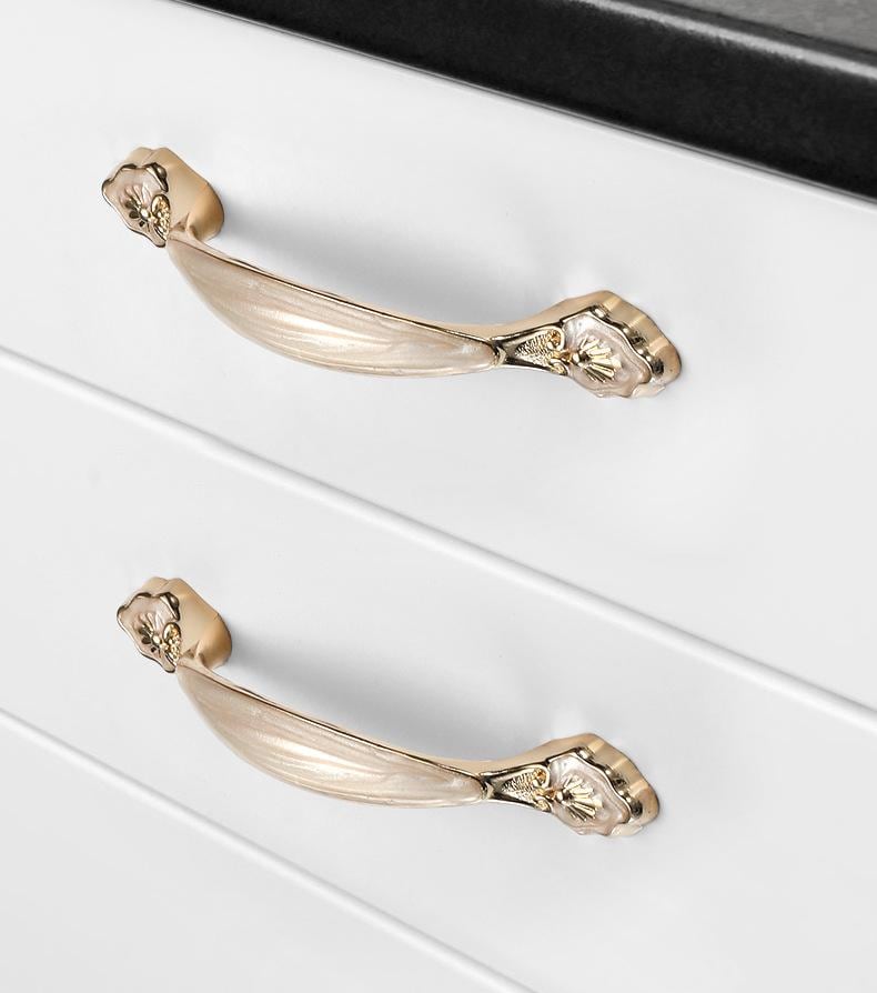 Alloy Floral Cabinet Pulls & Knobs - Gold Finish Furniture Hardware - #6 - 128mm / 1pc