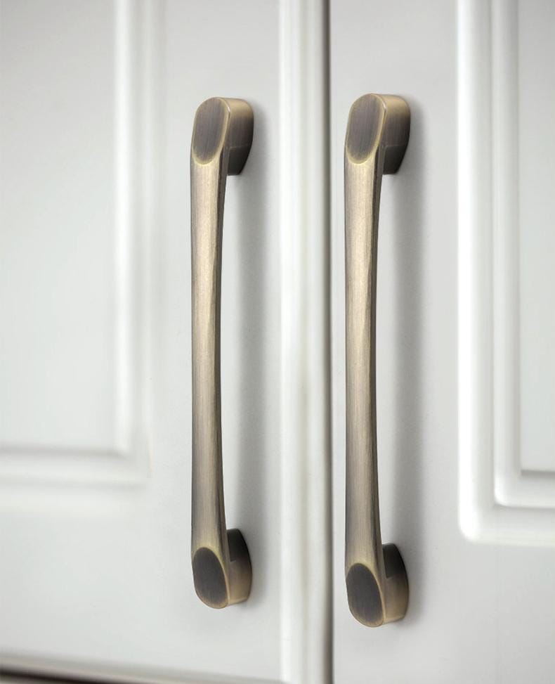 Alloy Minimalist Cabinet Pulls & Knobs - Matte Gold Finish Hardware - #2 Black 192mm / 1pc