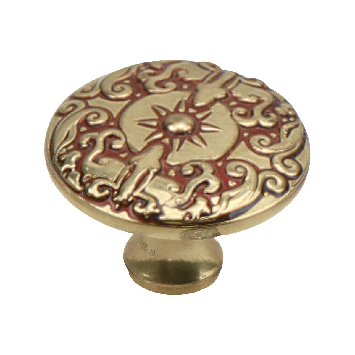 Gold-tone round cabinet knob with engraved scrollwork and a central flower, option No. 5, 32 mm.