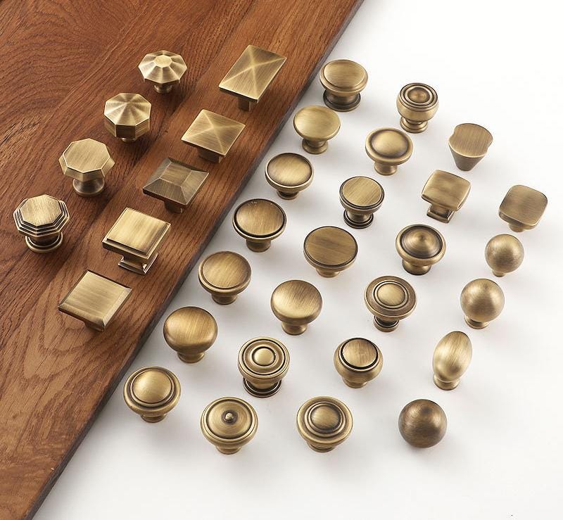 Aged Solid Brass Handles Knobs Cupboard Kitchen Cup Drawer Bin Pulls Antique Bronze Cabinet Door Furniture Decor Hardware Wholesale Bulk