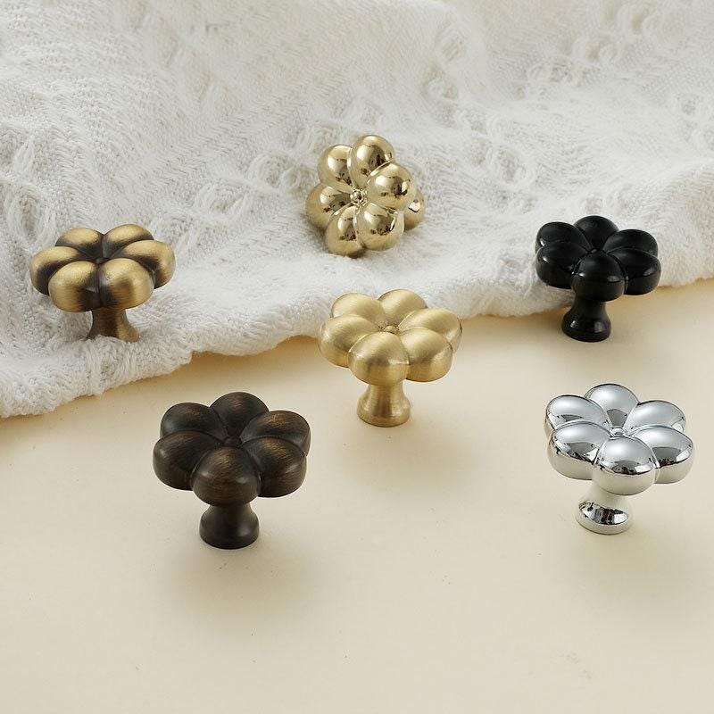 Flower Clover Kitchen Knob Handles 25x32mm 1" x 1 1/4" Solid Brass Cabinet Drawer Door Furniture Aged Black Silver Gold Antique Bronze