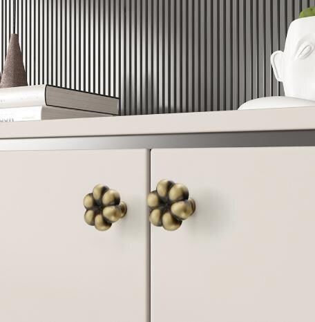 Flower Clover Kitchen Knob Handles 25x32mm 1" x 1 1/4" Solid Brass Cabinet Drawer Door Furniture Aged Black Silver Gold Antique Bronze