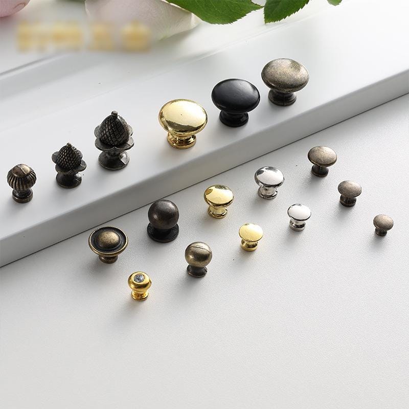 Ancient Antique Bronze/Brass Tone Brass Head Drop Ring Drawer Pull Handle Knob Furniture Decorative Door Cabinet Chinese Decor Knocker