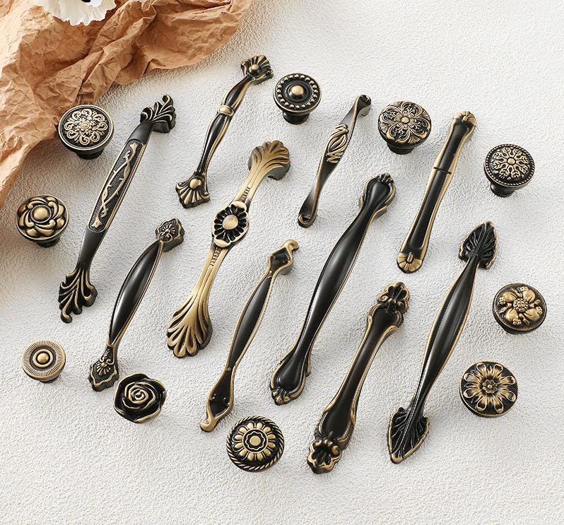 Art Deco Drawer Pulls Handles Round Knobs Aged Solid Brass Vintage Decor Kitchen Bathroom Cabinet Cupboard Bedroom Dresser Wardrobe Hardware