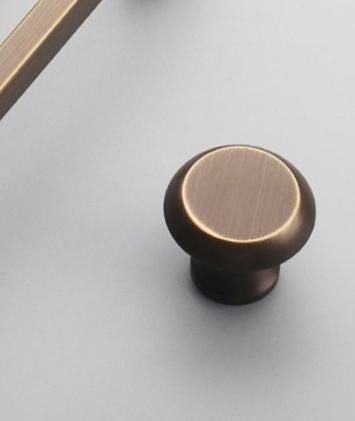 Aged Solid Brass Drawer Knob 30 26 30 mm 1 1/8" 1" 1 1/8" Antique Bronze Kitchen Door Drawer Pull Furniture Hardware Wholesale