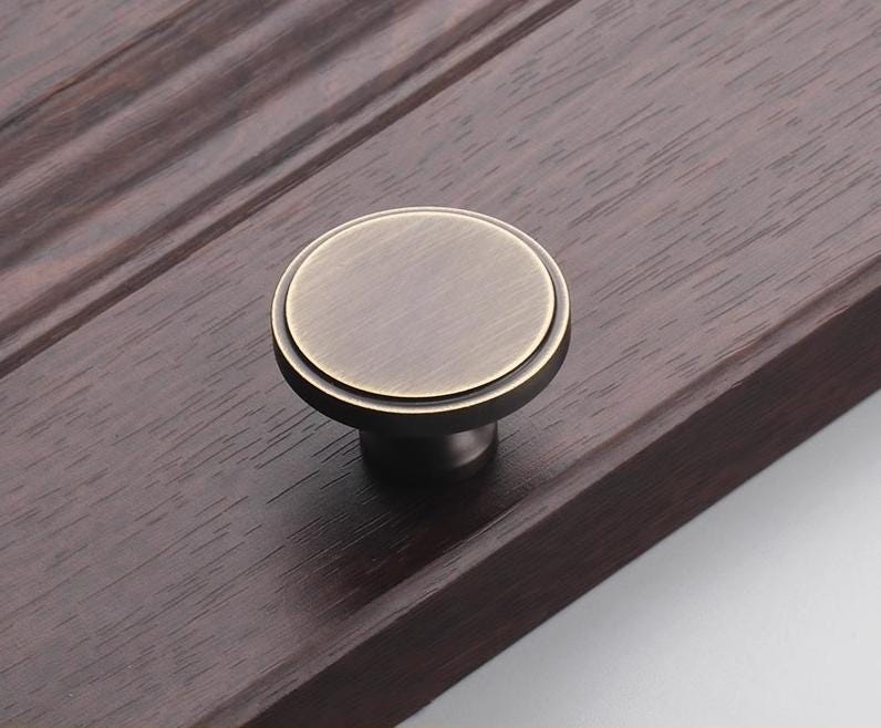 Aged Solid Brass Drawer Knob 34 22 34 mm 1 3/8" 7/8" 1 3/8" Antique Bronze Kitchen Door Drawer Pull Furniture Hardware Wholesale