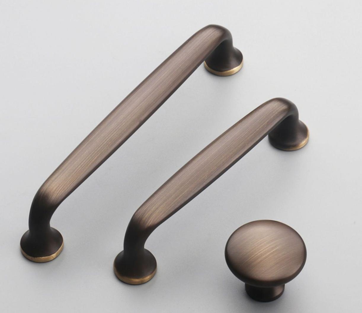 Aged Solid Brass Drawer Knob 32 27 32 mm 1 1/4" 1" 1 1/4" Antique Bronze Kitchen Door Drawer Pull Furniture Hardware Wholesale