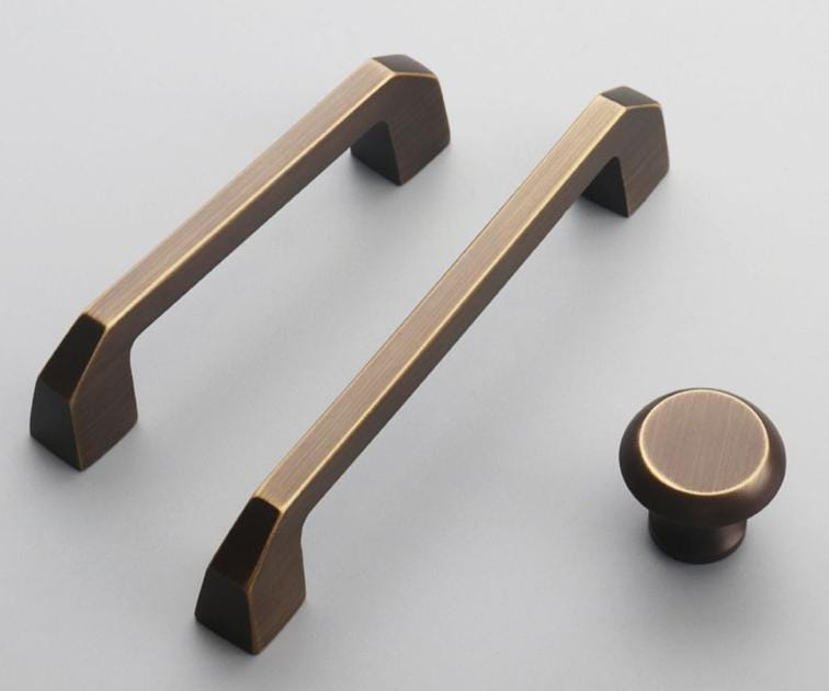 Aged Solid Brass Drawer Knob 30 26 30 mm 1 1/8" 1" 1 1/8" Antique Bronze Kitchen Door Drawer Pull Furniture Hardware Wholesale