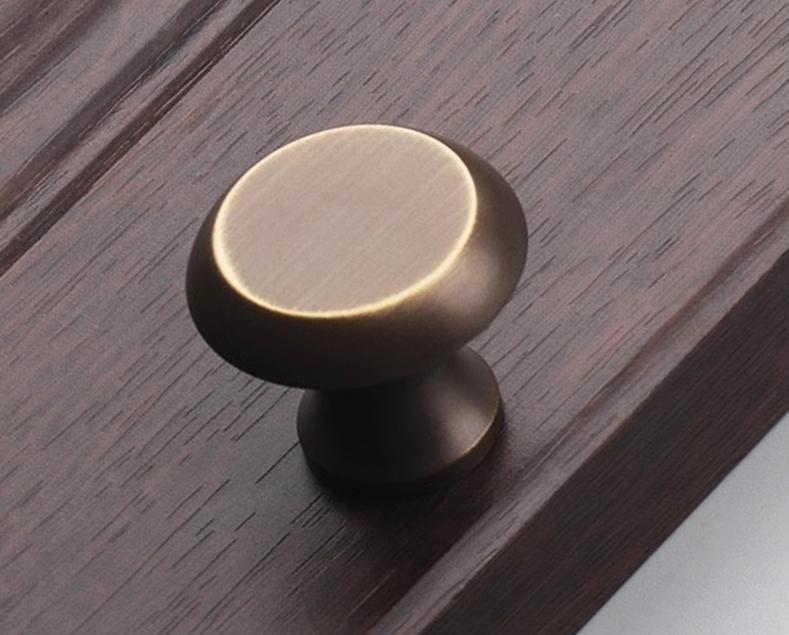 Aged Solid Brass Drawer Knob 30 26 30 mm 1 1/8" 1" 1 1/8" Antique Bronze Kitchen Door Drawer Pull Furniture Hardware Wholesale