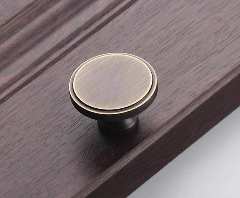 Aged Solid Brass Drawer Knob 34 22 34 mm 1 3/8" 7/8" 1 3/8" Antique Bronze Kitchen Door Drawer Pull Furniture Hardware Wholesale