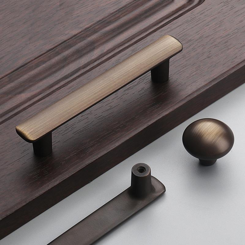 Aged Solid Brass Drawer Knob 31 30 31 mm 1 1/4" 1 1/8" 1 1/4" Antique Bronze Kitchen Door Drawer Pull Furniture Hardware Wholesale