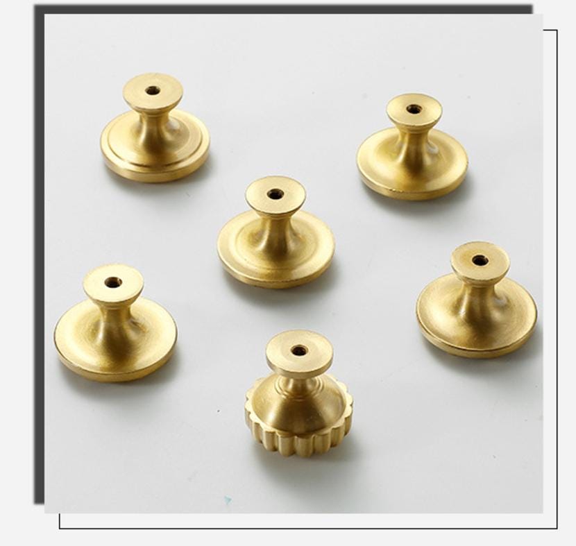 Solid Brass Flower Drawer Knob 25 30 mm 1 1 1/8 Inches Gold Color Kitchen Door Drawer Pull Furniture Hardware Wholesale