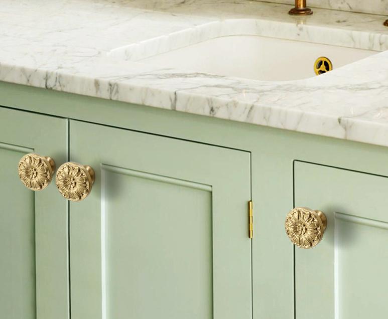 Solid Brass Flower Drawer Knob 25 35 mm 1 1 3/8 Inches Gold Color Kitchen Door Drawer Pull Furniture Hardware Wholesale