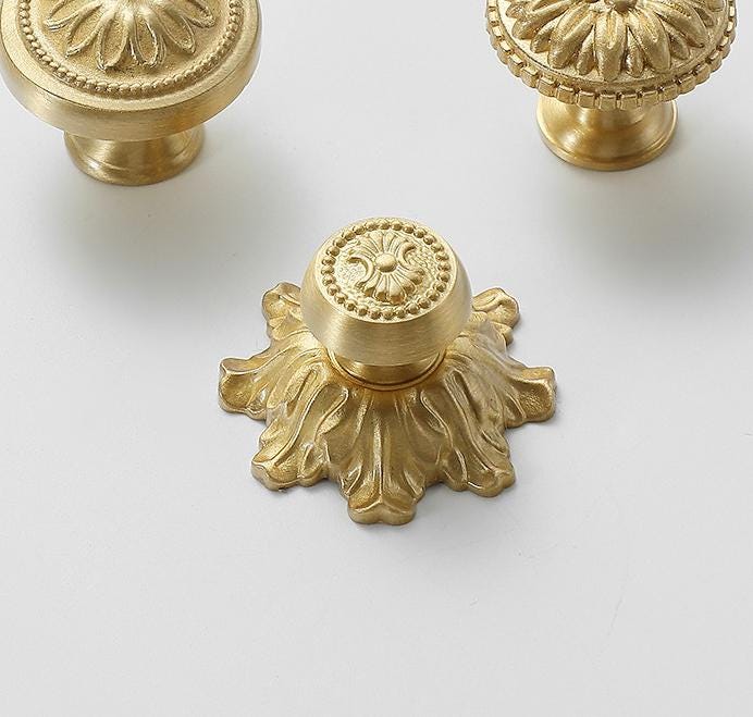 Solid Brass Flower Drawer Knob 25 37 mm 1 1 1/2 Inches Gold Color Kitchen Door Drawer Pull Furniture Hardware Wholesale
