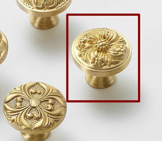 Solid Brass Flower Drawer Knob 30 34 mm 1 1/8 1 3/8 Inches Gold Color Kitchen Door Drawer Pull Furniture Hardware Wholesale