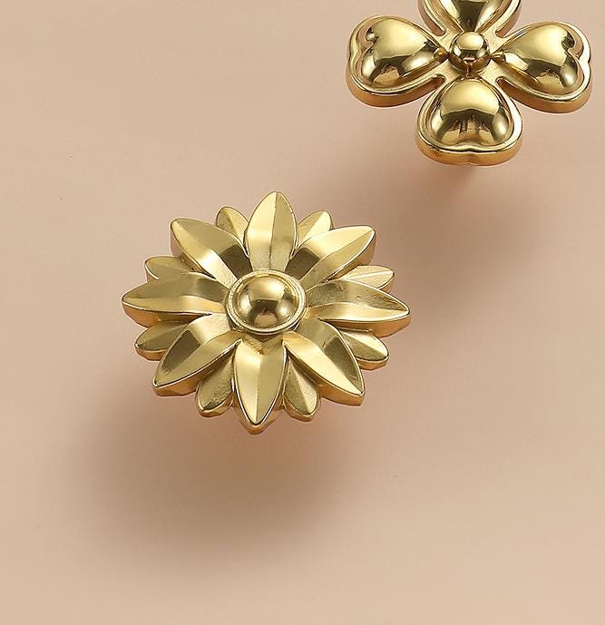Solid Brass Flower Drawer Knob 24 45 mm 1 1 3/4 Inches Gold Color Kitchen Door Drawer Pull Furniture Hardware Wholesale