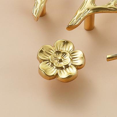 Solid Brass Flower Drawer Knob 23 34 mm 7/8" 1 3/8" Brass Color Kitchen Door Drawer Pull Furniture Hardware Wholesale