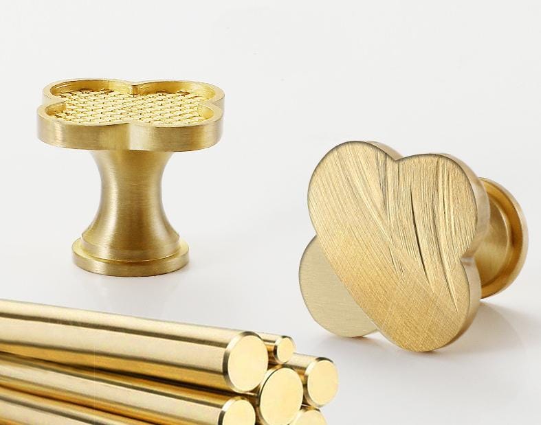 Brushed Solid Brass Clover Drawer Knob 25 28 mm 1" 1 1/8" Brass Color Kitchen Door Drawer Pull Furniture Hardware Wholesale