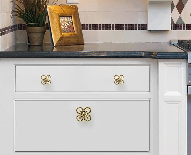 Solid Brass Flower Drawer Knob 33 66 mm 1 1/4 2 5/8 Inches Gold Color Kitchen Door Drawer Pull Furniture Hardware Wholesale