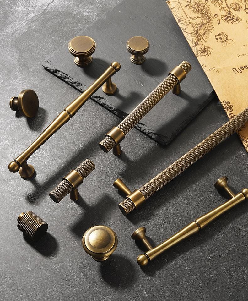 Aged Solid Brass Handles Knobs Cupboard Kitchen Cup Drawer Bin Pulls Antique Bronze Cabinet Door Furniture Decor Hardware Wholesale Bulk