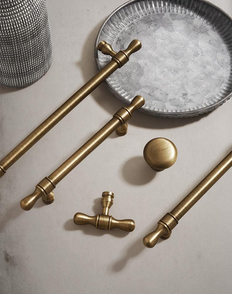 Aged Brass Drawer Pull Knob Handle Antique Bronze Hardware For Unique Handmade Furniture Vintage Home Kitchen Bathroom Cabinet Dresser Decor