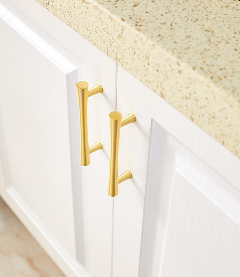 Luxury Gold Solid Brass Cabinet Handles Modern Minimalist Art Deco Drawer Pulls Knobs for Kitchens Wardrobes Dressers Classic Interiors