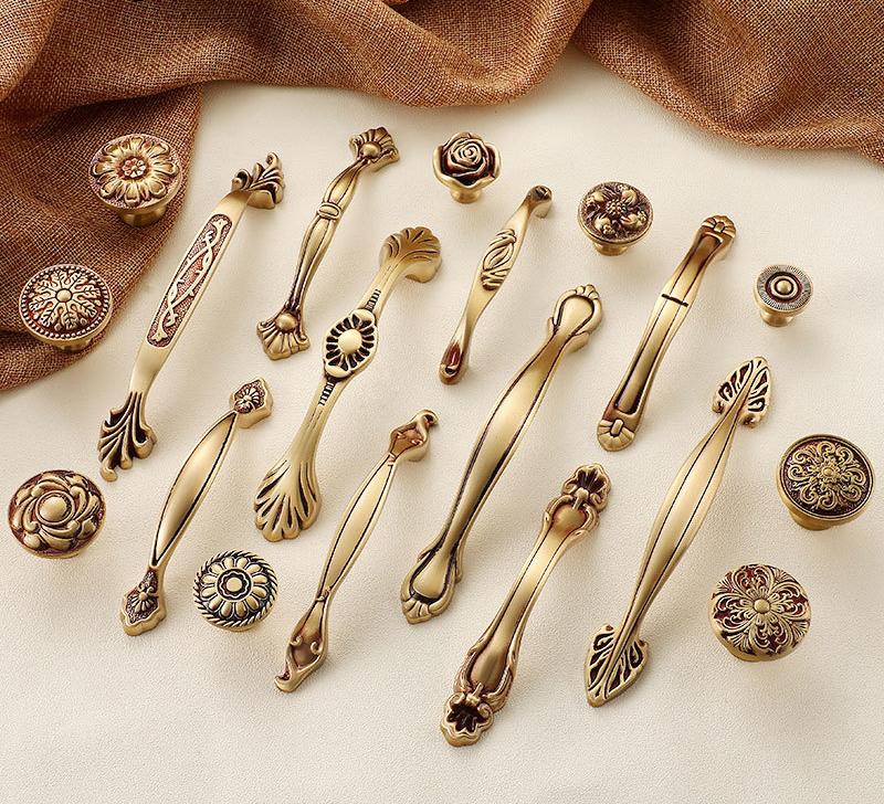 Vintage Gold Cabinet Drawer Pulls Knobs Baroque Floral Design Solid Brass Antique Bronze Handles Classic Furniture Kitchen Wardrobe Décor