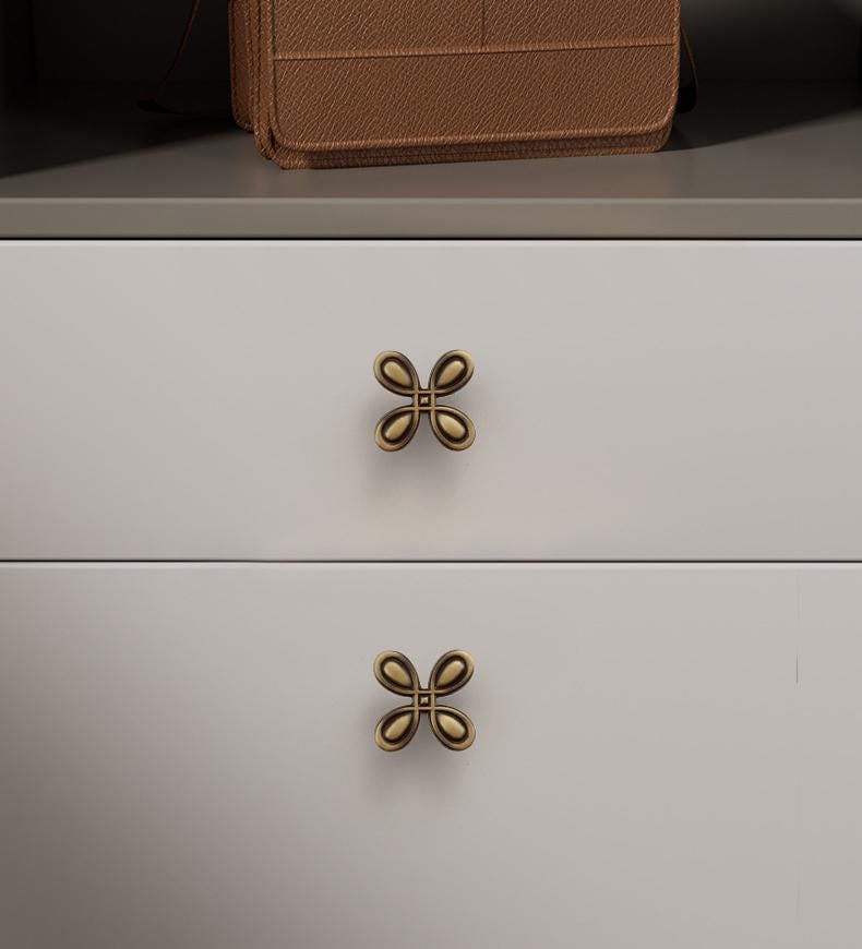 Vintage Art Deco Style Floral Cabinet Knobs Aged Antique Solid Brass Nature-Inspired Drawer Pulls Dresser Kitchen Furniture Boho Home Decor
