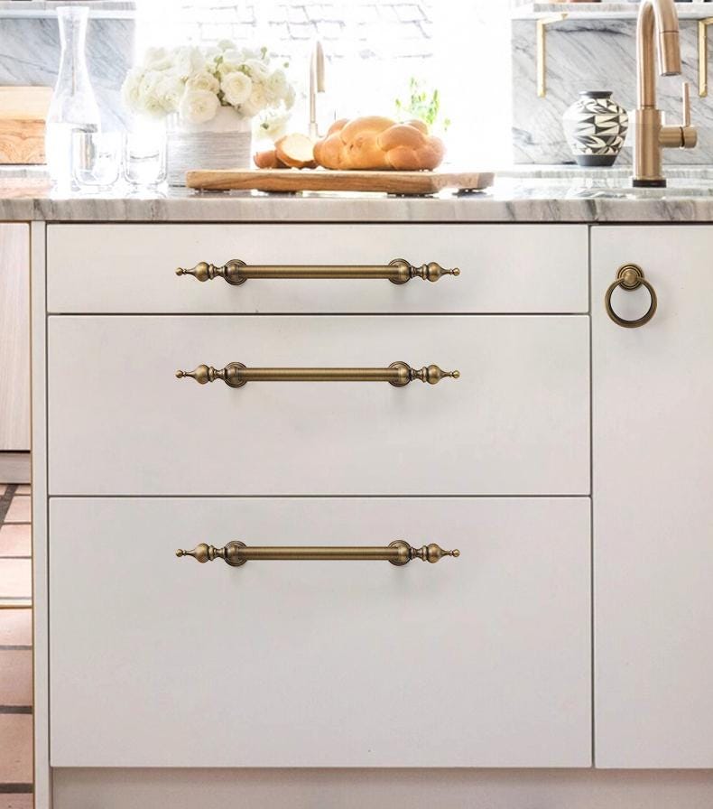 Aged Solid Brass Vintage Cabinet Drawer Pulls Cups Knobs Antique Tone Handles Classic Retro Kitchen Bedroom Dresser Wardrobe Furniture Decor