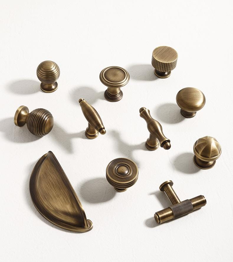 Aged Solid Brass Handles Knobs Cupboard Kitchen Cup Drawer Bin Pulls Antique Bronze Cabinet Door Furniture Decor Hardware Wholesale Bulk