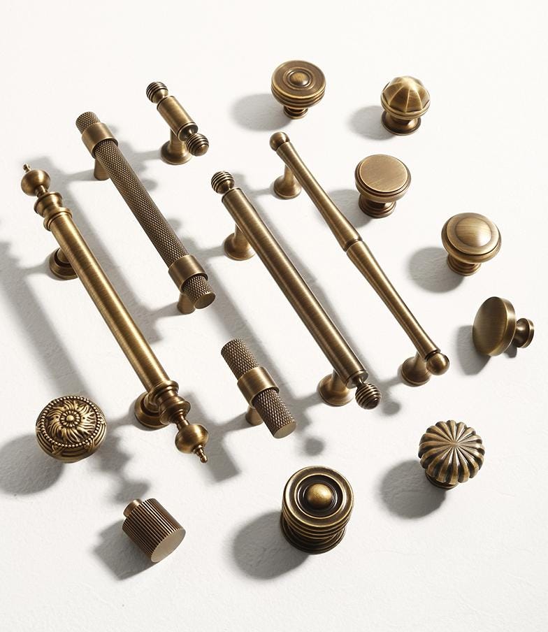 Aged Solid Brass Handles Knobs Cupboard Kitchen Cup Drawer Bin Pulls Antique Bronze Cabinet Door Furniture Decor Hardware Wholesale Bulk
