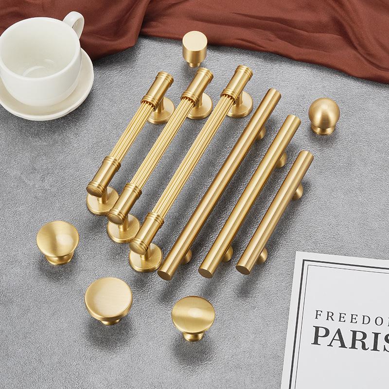 Matte Gold Brass Cabinet Handles Modern Minimalist Drawer Pulls Knobs Art Deco Fluted Design Industrial Loft-Style Luxury Kitchen Wardrobe