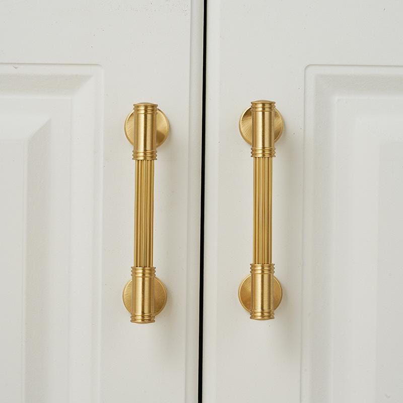 Matte Gold Brass Cabinet Handles Modern Minimalist Drawer Pulls Knobs Art Deco Fluted Design Industrial Loft-Style Luxury Kitchen Wardrobe