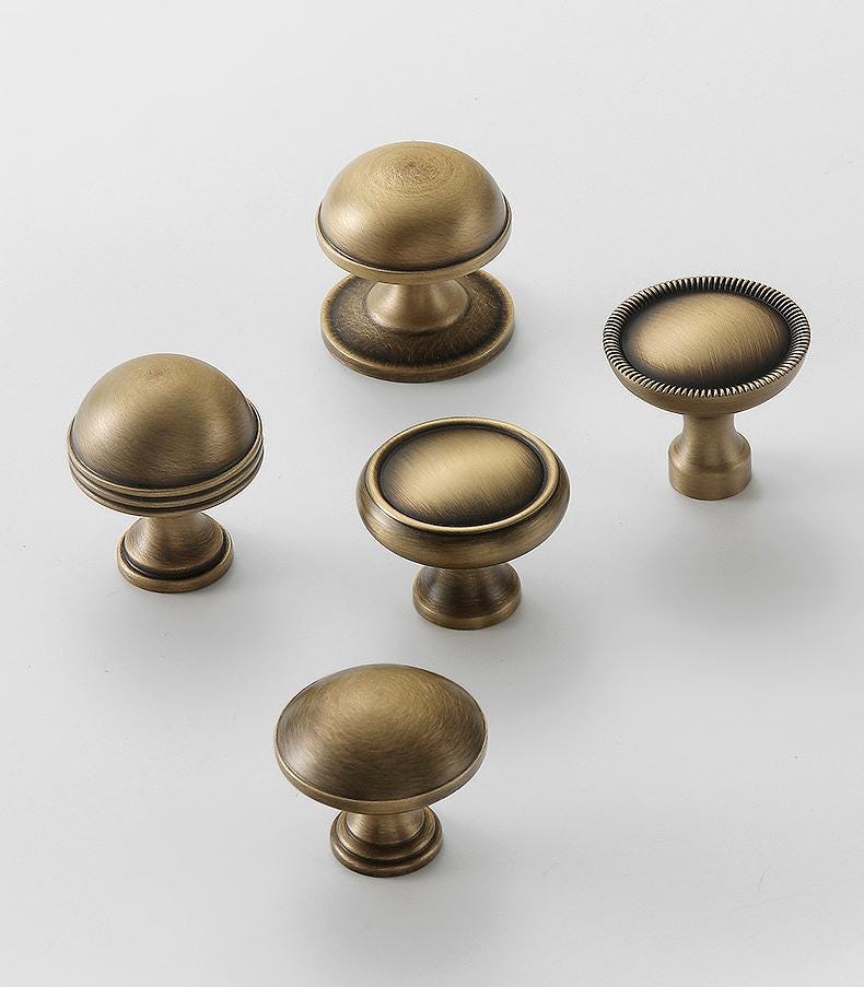 Antique Solid Brass Cabinet Knobs Classic Vintage Round Drawer Pulls Kitchen Cabinets Dressers Closets Furniture Renovation