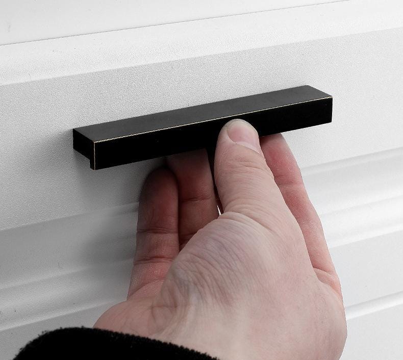 Modern Minimalist Solid Brass Cabinet Pulls Knobs Matte Black Brushed Gold Handles Kitchen Wardrobe Drawer Furniture Decor