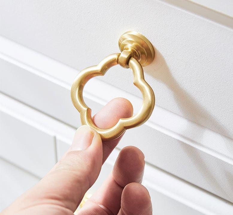 Elegant Gold Solid Brass Ring Pull Handles Four-Lobed Art Deco Cabinet Knobs Matte Finish Dressers Closets Sideboards Interior Decor Updates
