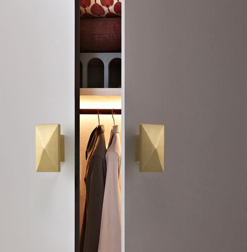 Geometric Pyramid Solid Brass Cabinet Knobs Modern Gold Black Silver Diamond-Shaped Drawer Pulls Kitchen Closet Dresser Furniture