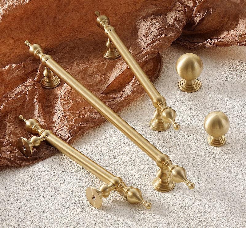 Classic Matte Brushed Solid Brass Drawer Pulls Knobs Set Elegant Vintage Design Kitchen Cabinets Bedroom Furniture in Luxury Antique Style