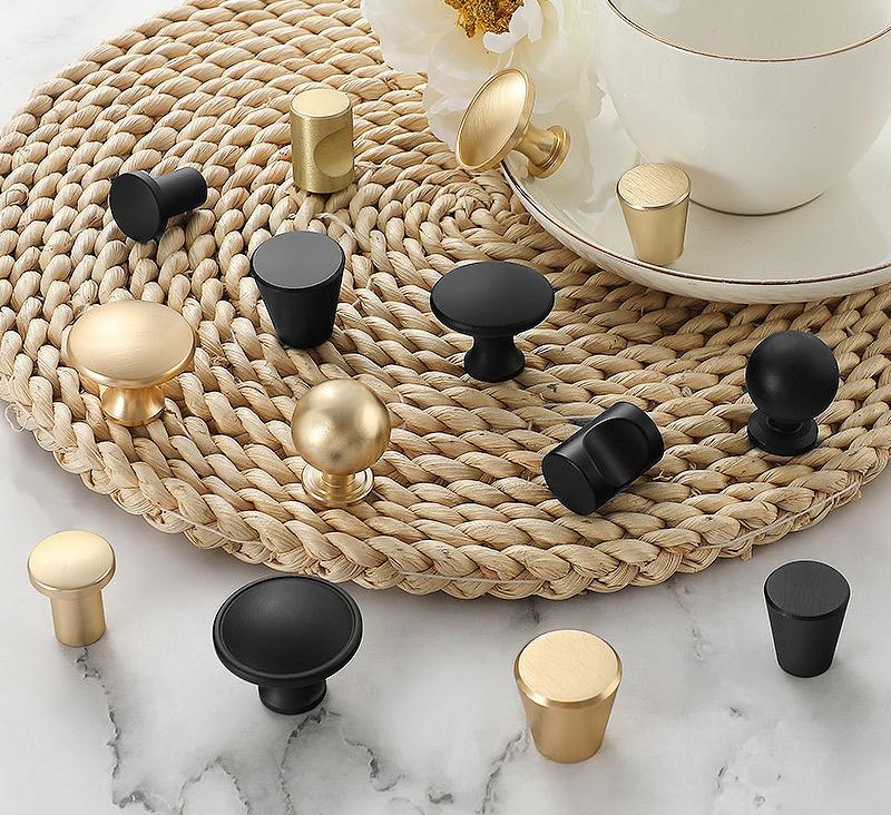Modern Minimalist Metal Cabinet Knobs Matte Black Brushed Scandinavian Style Furniture Handles Kitchen Bathroom Closet Drawer Fronts