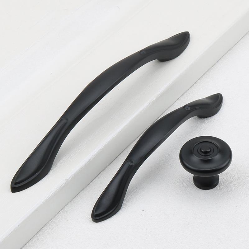 Vintage Style Solid Brass Cabinet Handles Knobs Classic Bronze Black Drawer Pulls Curved Designs Copper Patina Kitchen Furniture