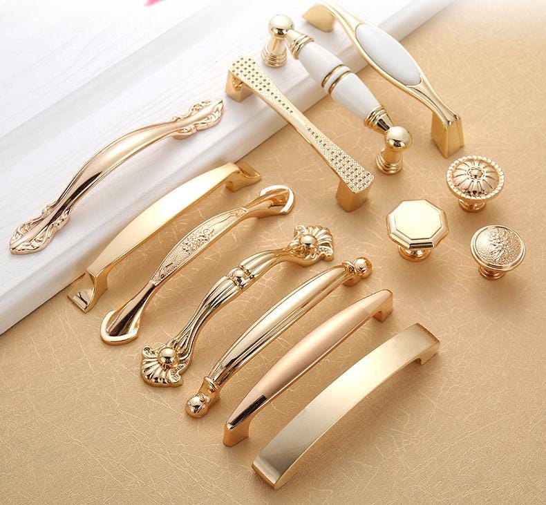 Luxury Classic Metal Cabinet Handles Gold Drawer Knobs Pulls Ornate Patterns Pearl Inlay Dressers Wardrobes Buffets Furniture