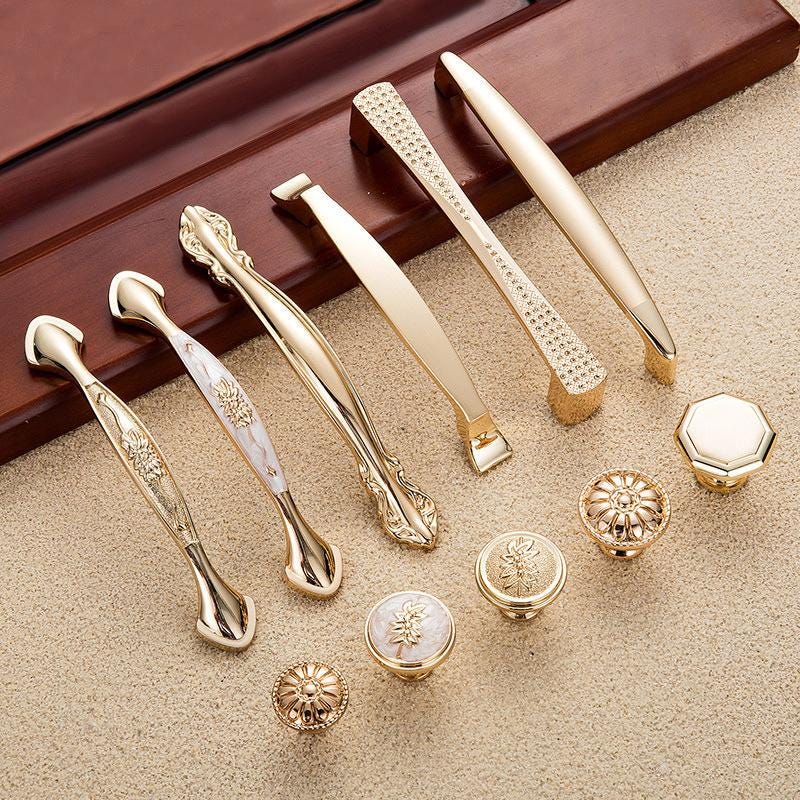 Luxury Classic Metal Cabinet Handles Gold Drawer Knobs Pulls Ornate Patterns Pearl Inlay Dressers Wardrobes Buffets Furniture