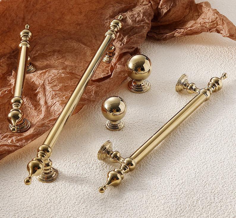 Luxury Classic Bright Gold Solid Brass Cabinet Handles Polished Baroque Style Dresser Wardrobe Kitchen Bathroom Furniture Knobs Drawer Pulls