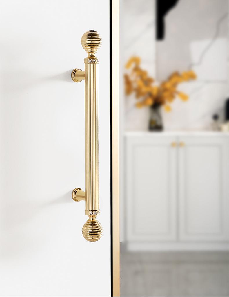 Luxury Art Deco Metal Cabinet Handles Knobs Black Crystals Polished Gold Finish Modern Classic Furniture Pulls Kitchen Bathroom Drawer