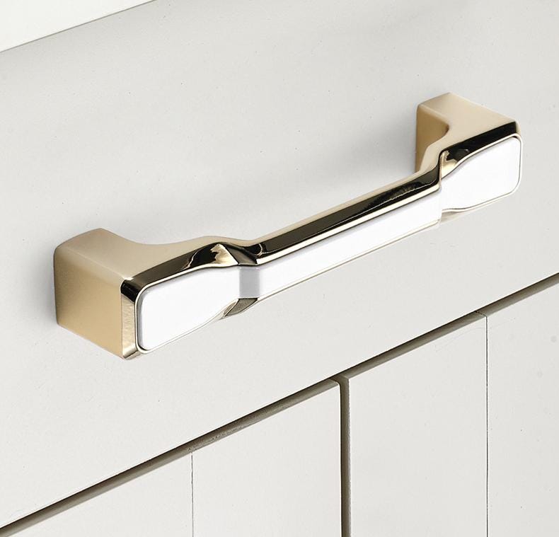 White Gold Metal Cabinet Handles Modern Minimalist Drawer Pulls Kitchen Bathroom Wardrobe Dresser Elegant Furniture Handle Knob Set