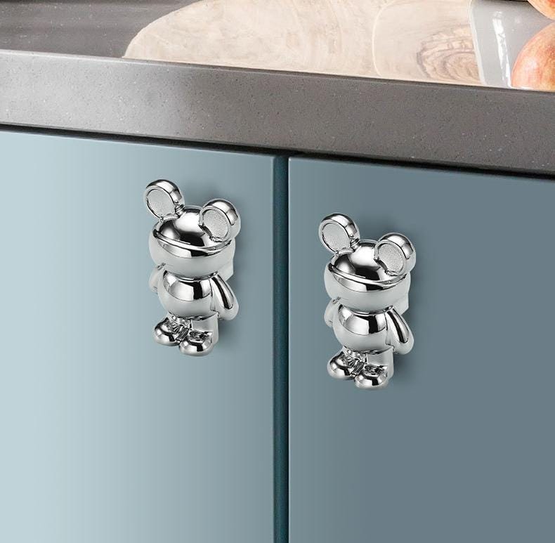 Modern Cute Bear Shape Metal Cabinet Knobs Kids Room Dresser Drawer Gold Silver Black Brass White Finishes Decorative Furniture Pulls