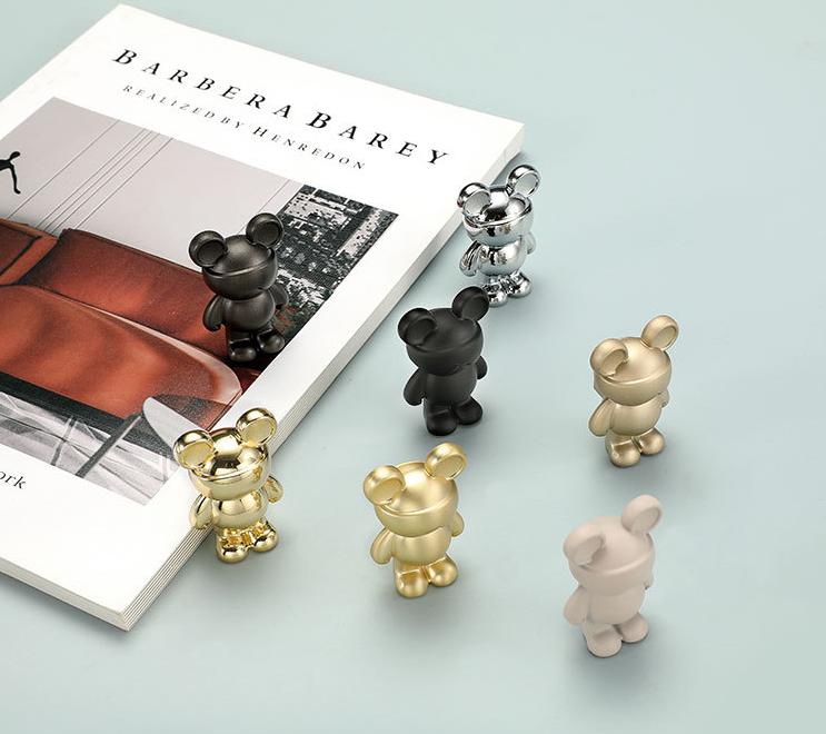Modern Cute Bear Shape Metal Cabinet Knobs Kids Room Dresser Drawer Gold Silver Black Brass White Finishes Decorative Furniture Pulls